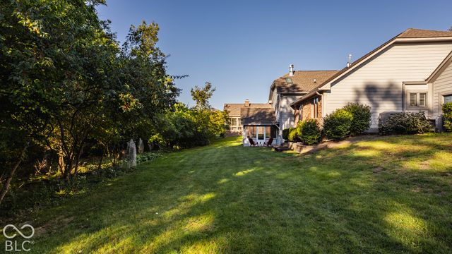 9037 Pinecreek Way, Indianapolis, IN 46256