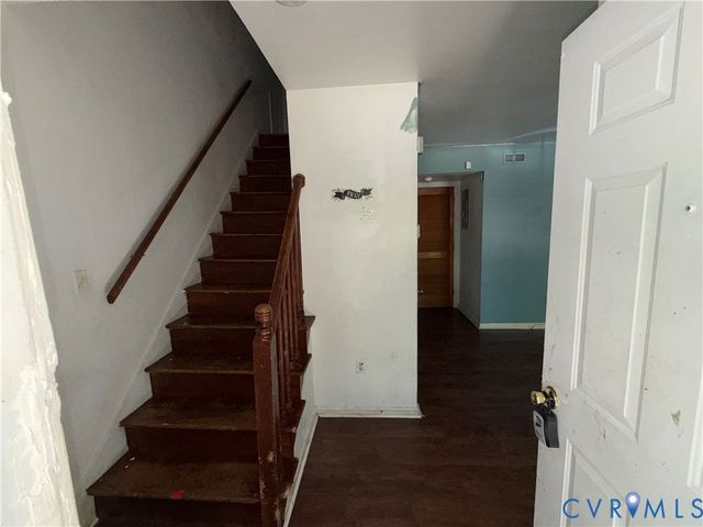 1607 Old Iron Rd, Hopewell, VA 23860