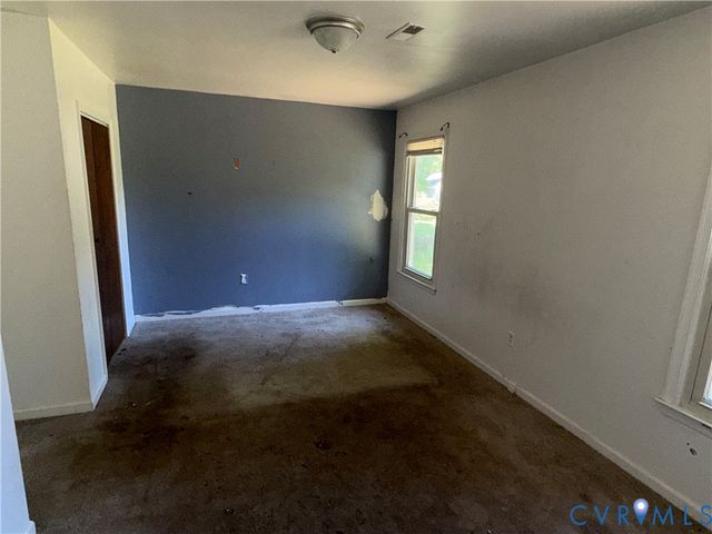 1607 Old Iron Rd, Hopewell, VA 23860