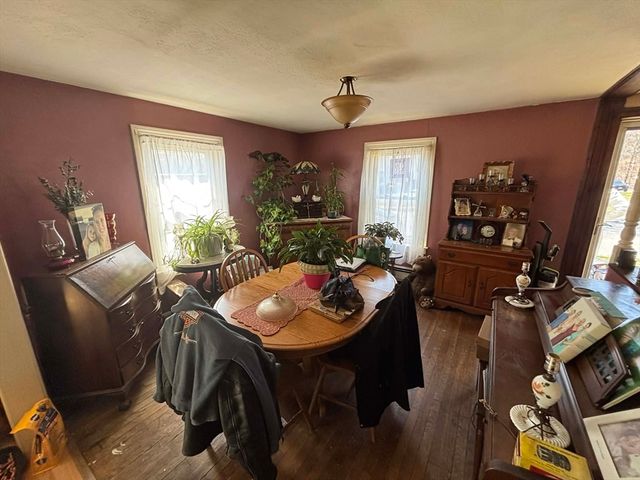 148 Pond St, Leominster, MA 01453