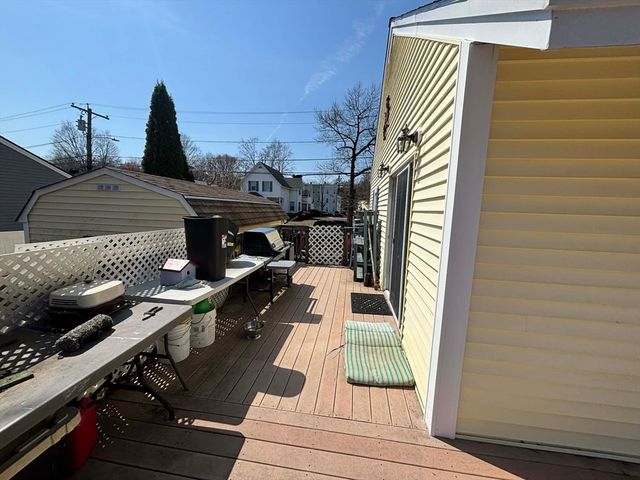 148 Pond St, Leominster, MA 01453