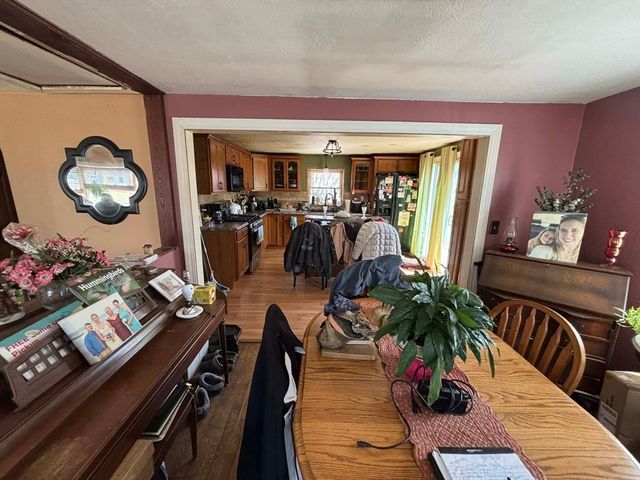 148 Pond St, Leominster, MA 01453