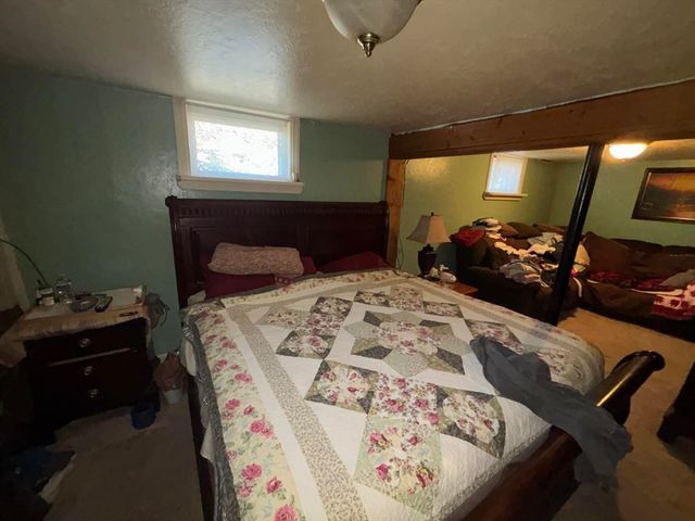 148 Pond St, Leominster, MA 01453