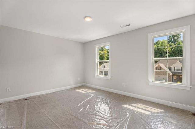 6941 Orchard Path Drive, Clemmons, NC 27012