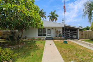 10250 Caribbean Blvd, Cutler Bay, FL 33189
