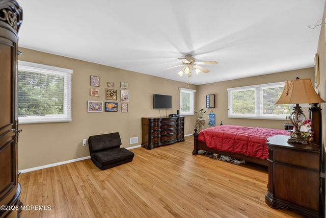 7 Kingston Terrace, Morganville, NJ 07751