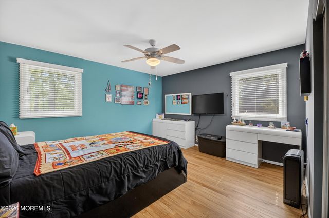 7 Kingston Terrace, Morganville, NJ 07751