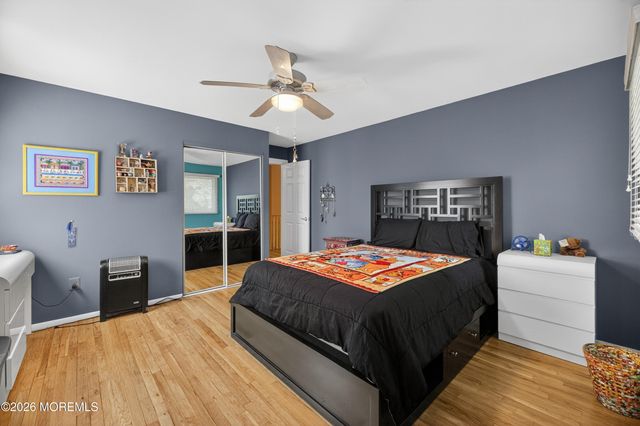 7 Kingston Terrace, Morganville, NJ 07751