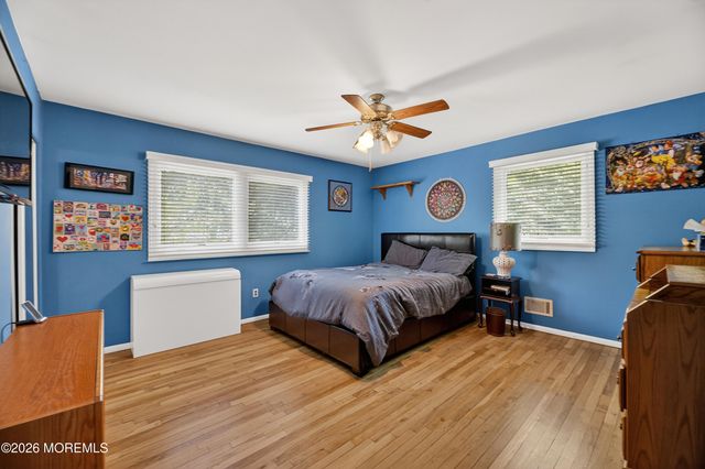 7 Kingston Terrace, Morganville, NJ 07751
