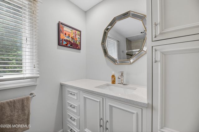7 Kingston Terrace, Morganville, NJ 07751