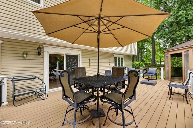 7 Kingston Terrace, Morganville, NJ 07751
