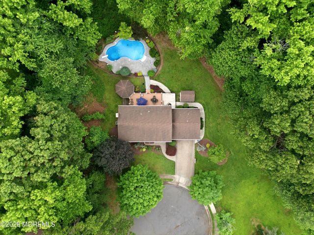 7 Kingston Terrace, Morganville, NJ 07751