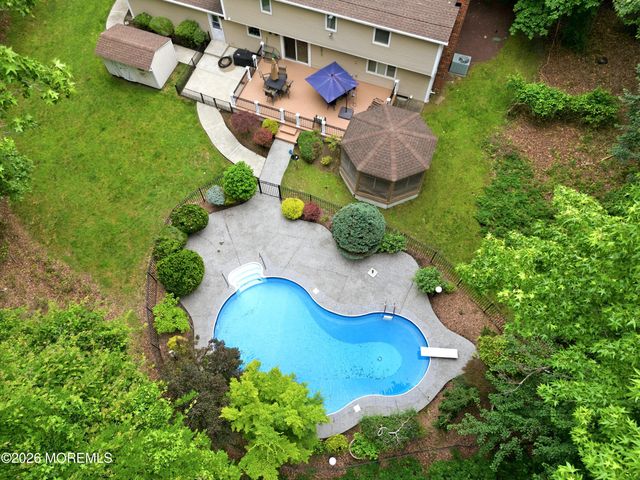 7 Kingston Terrace, Morganville, NJ 07751