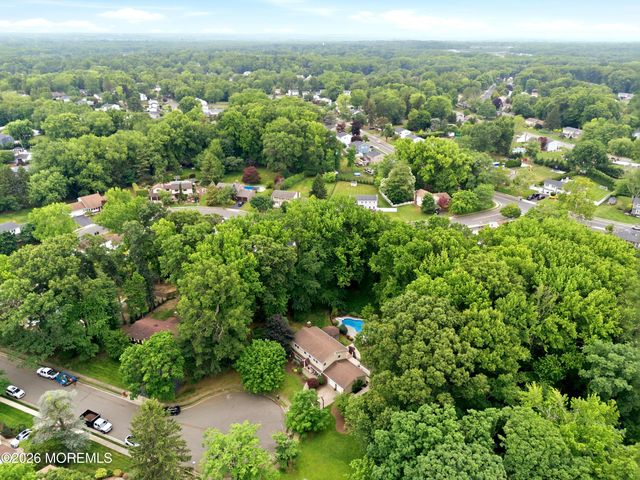 7 Kingston Terrace, Morganville, NJ 07751