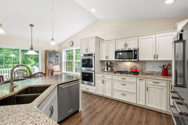 2214 Hunters Pond, Comstock Twp, MI 49048