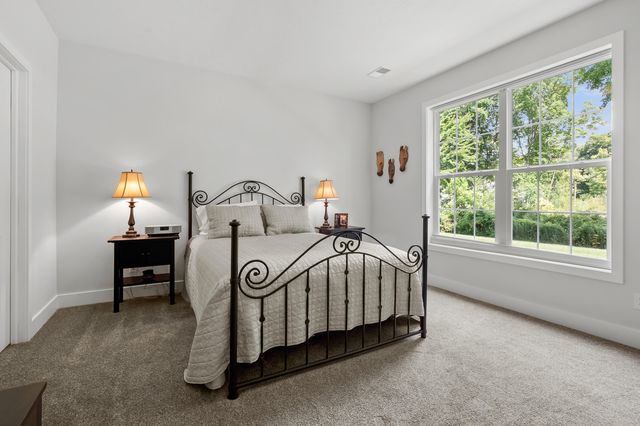 2214 Hunters Pond, Comstock Twp, MI 49048