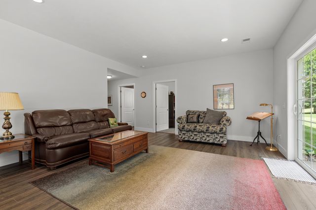 2214 Hunters Pond, Comstock Twp, MI 49048