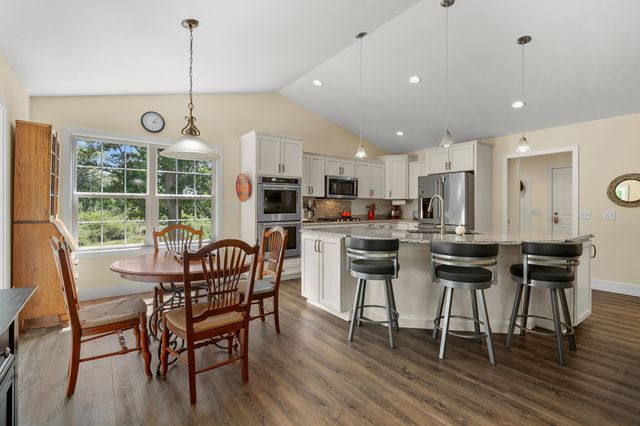 2214 Hunters Pond, Comstock Twp, MI 49048