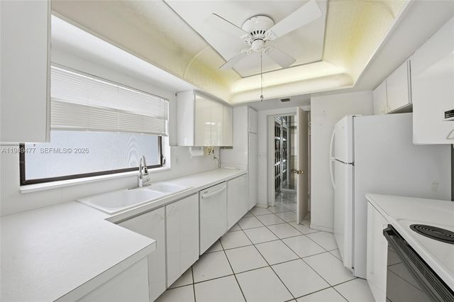 6010 S Falls Cir Dr 323, Lauderhill, FL 33319