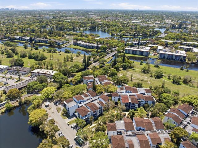 6010 S Falls Cir Dr 323, Lauderhill, FL 33319