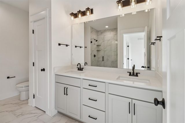 2227 Green Leaf Circle, Norwalk, IA 50211