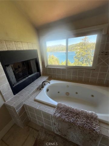28838 Palisades, Lake Arrowhead, CA 92352