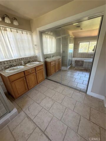28838 Palisades, Lake Arrowhead, CA 92352