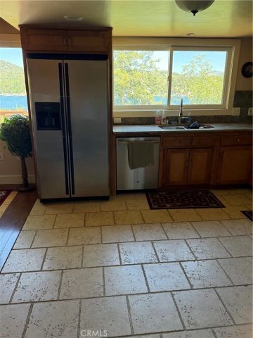28838 Palisades, Lake Arrowhead, CA 92352