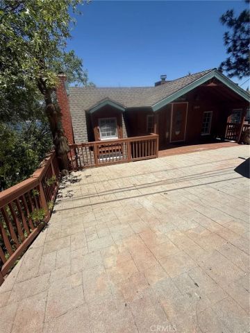 28838 Palisades, Lake Arrowhead, CA 92352