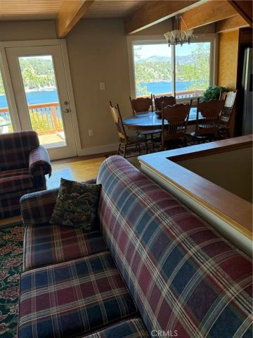 28838 Palisades, Lake Arrowhead, CA 92352