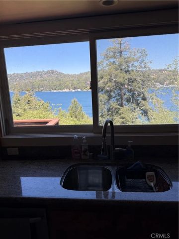 28838 Palisades, Lake Arrowhead, CA 92352