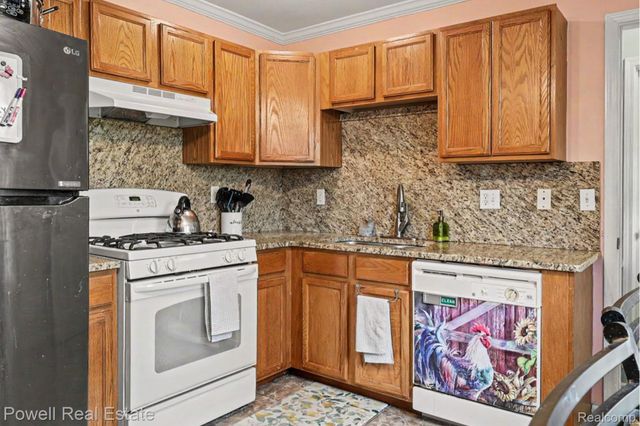 1649 S Pasadena Avenue, Ypsilanti Charter Township, MI 48198