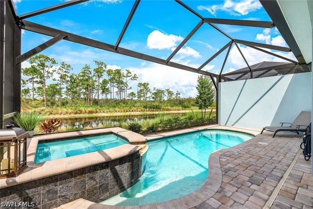 6875 Saona CT, Naples, FL 34113