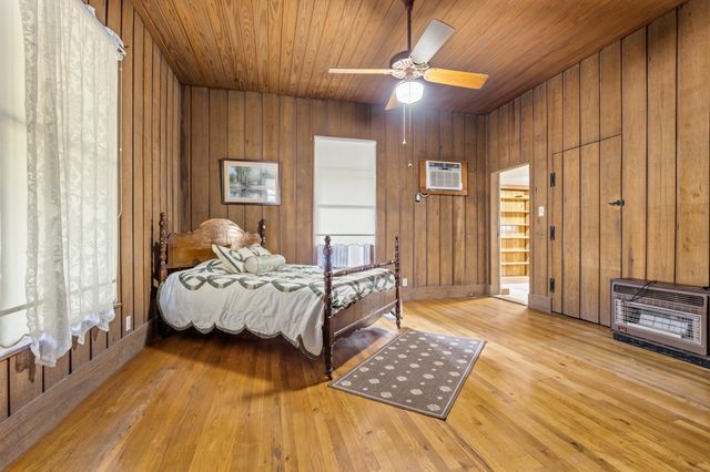 900 Park Drive, Hillsboro, TX 76645