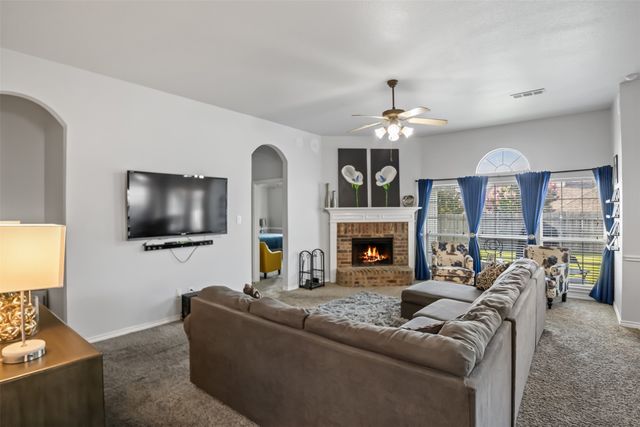 5404 Rolling Meadows Drive, Fort Worth, TX 76123