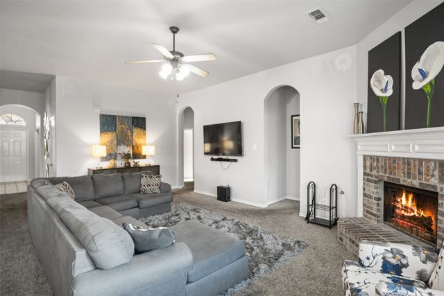 5404 Rolling Meadows Drive, Fort Worth, TX 76123