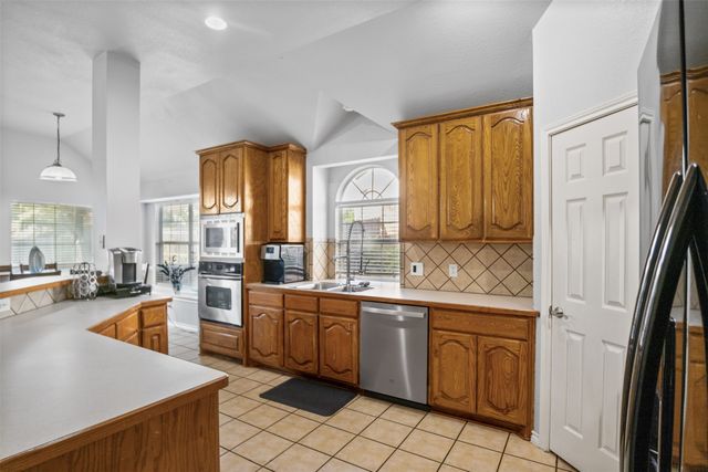 5404 Rolling Meadows Drive, Fort Worth, TX 76123