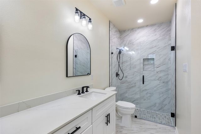 1404 E Cannon Street, Fort Worth, TX 76104