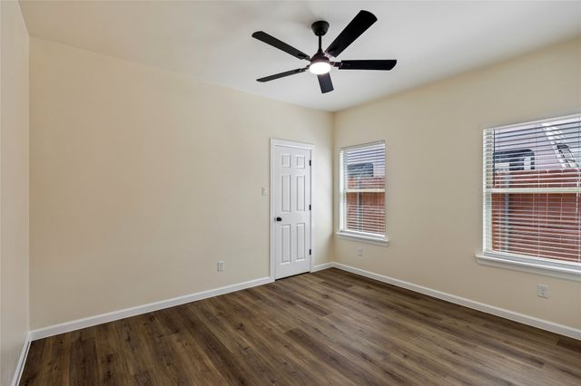 1404 E Cannon Street, Fort Worth, TX 76104