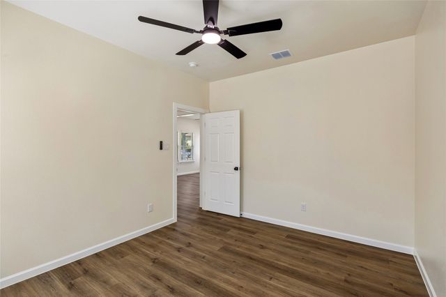 1404 E Cannon Street, Fort Worth, TX 76104