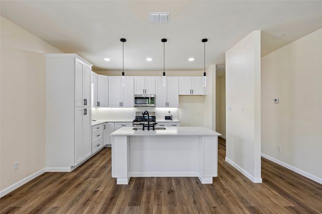 1404 E Cannon Street, Fort Worth, TX 76104