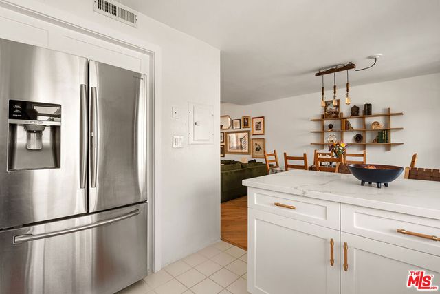 4192 Marcasel Avenue 2, Culver City, CA 90066