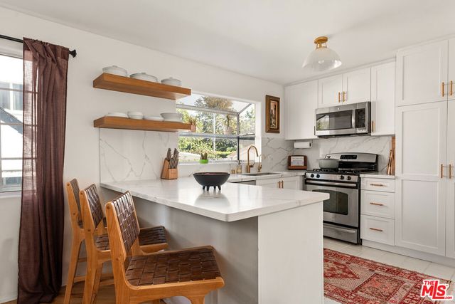 4192 Marcasel Avenue 2, Culver City, CA 90066