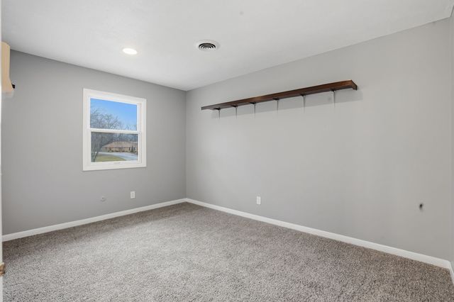 4 Estate Court, Bettendorf, IA 52722