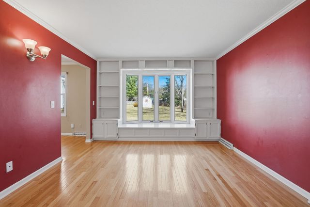 4 Estate Court, Bettendorf, IA 52722