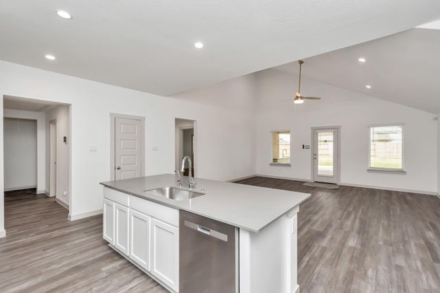 1111 Park Crest Drive, Missouri City, TX 77459