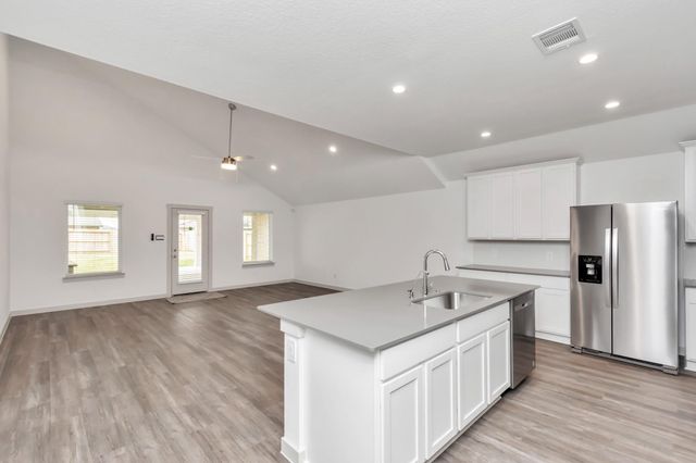 1111 Park Crest Drive, Missouri City, TX 77459