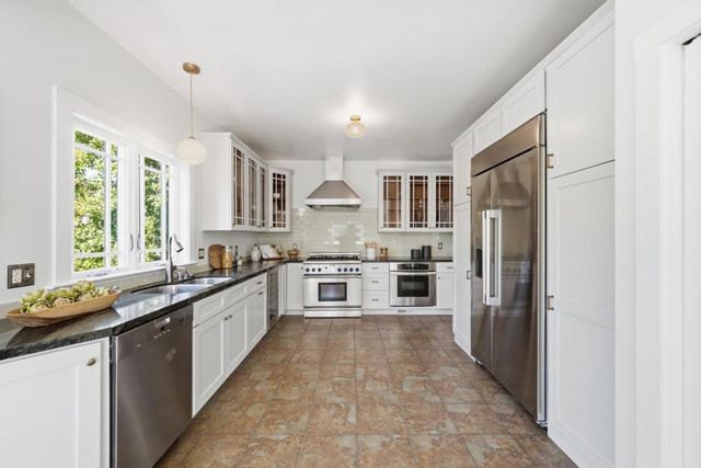 1312 Edgehill Drive, Burlingame, CA 94010