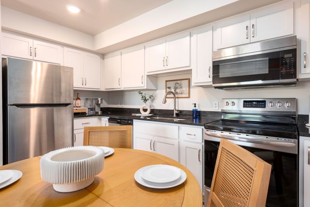 403 Veterans Boulevard A-403, Branson, MO 65616