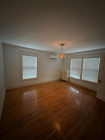 984 Hampden Avenue, Saint Paul, MN 55114